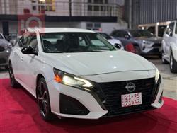 نيسان ألتيما